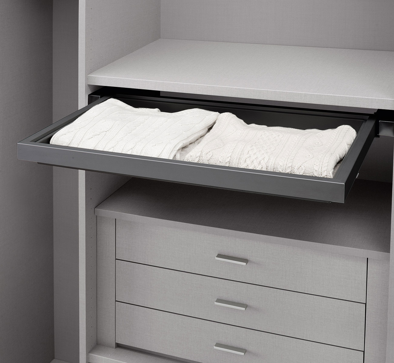 walk-in wardrobe with pull-out tray